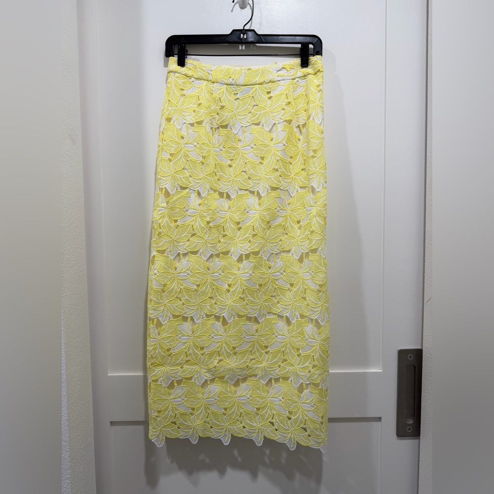 NEW ANTHROPOLOGIE Sunday in Brooklyn Floral Lace Skirt- Yellow (size XS)